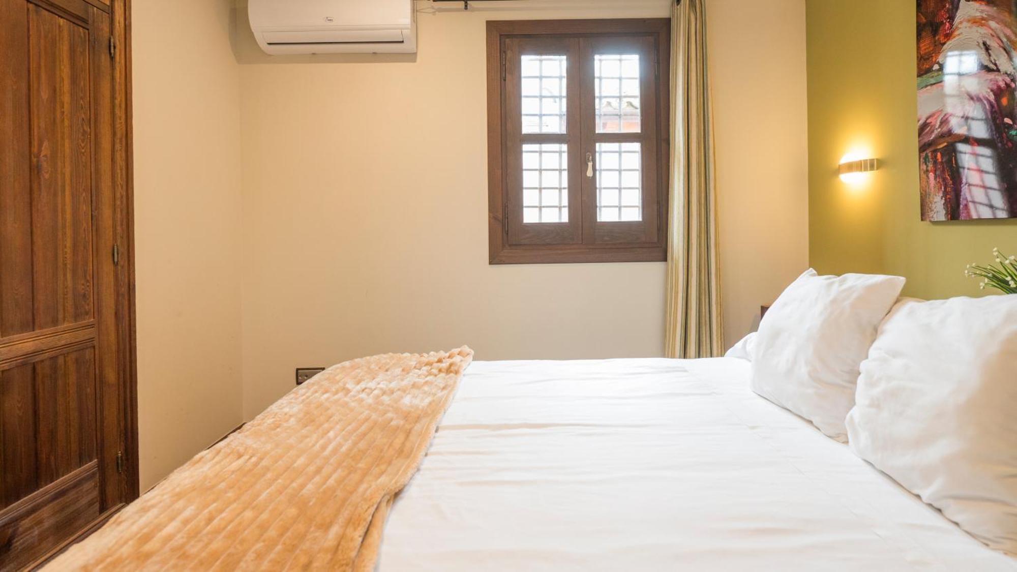 Apartamentos Las Teresitas Junto A La Catedral Toledo Zimmer foto