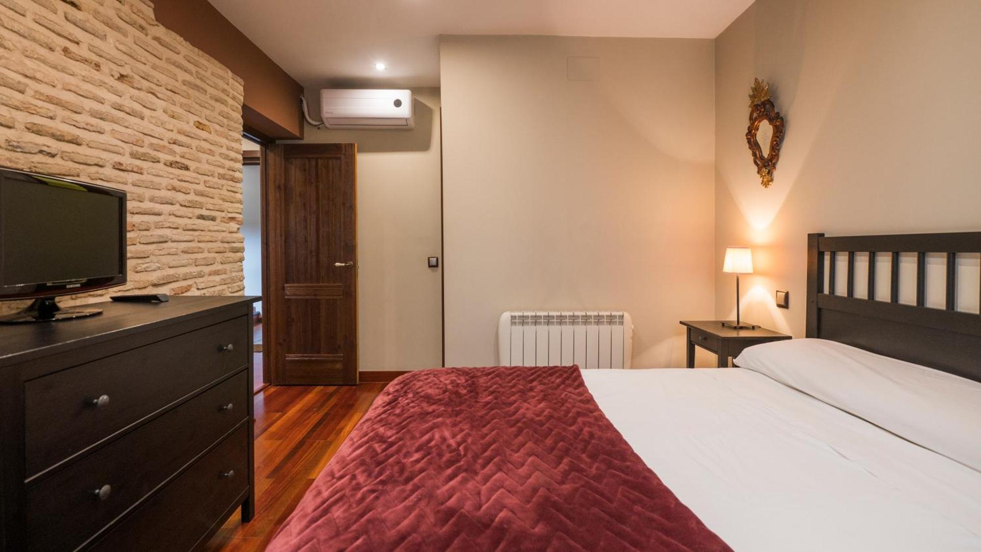 Apartamentos Las Teresitas Junto A La Catedral Toledo Zimmer foto